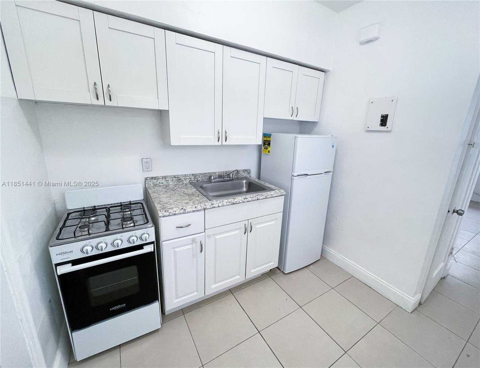 Small Image of 2499 SOUTH WEST 27TH ST #9, Miami Number 9
