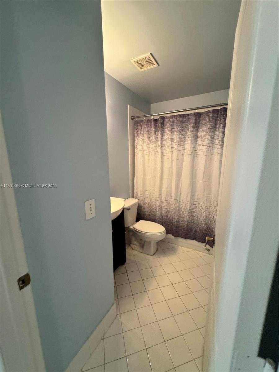 Small Image of 14059 SOUTH WEST 120TH CT #7-18, Miami Number 21