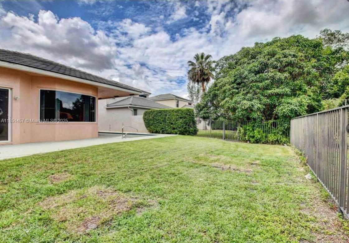 Small Image of 8291 HAMPTON WOOD DR #8291, Boca Raton Number 11