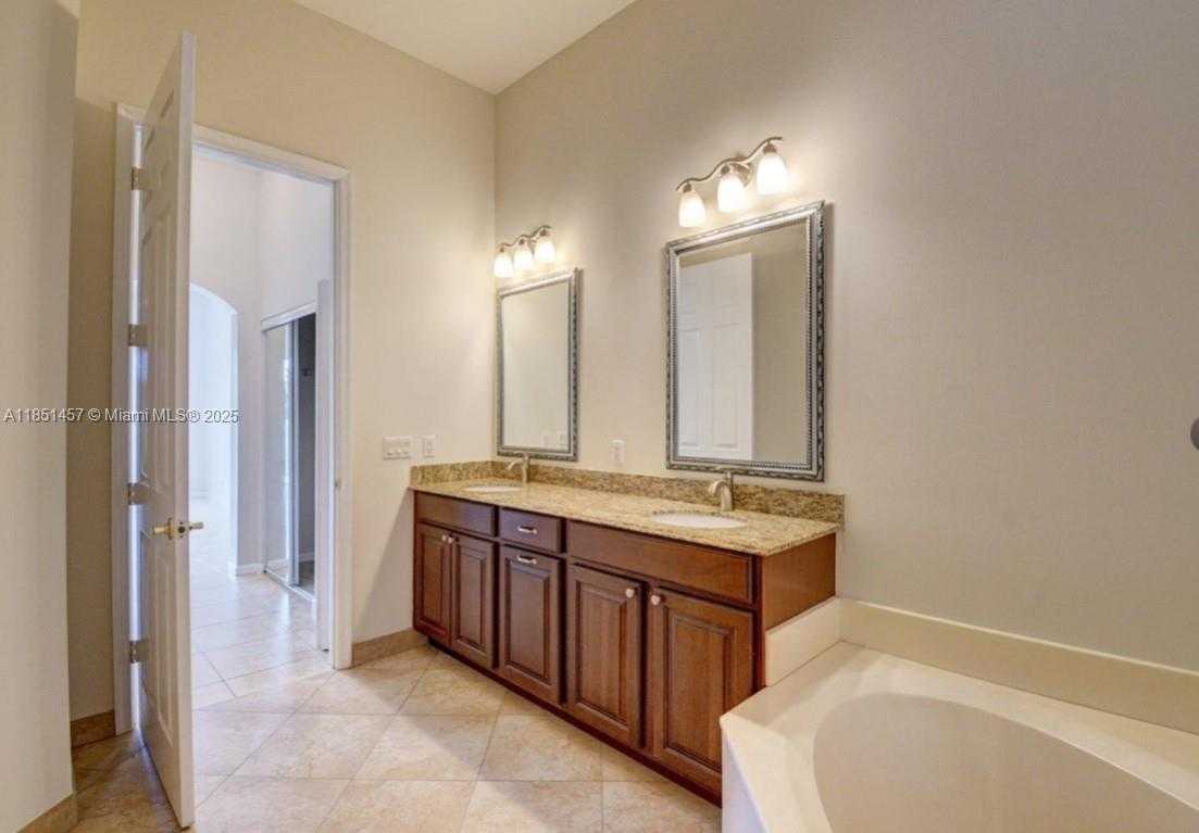 Small Image of 8291 HAMPTON WOOD DR #8291, Boca Raton Number 19