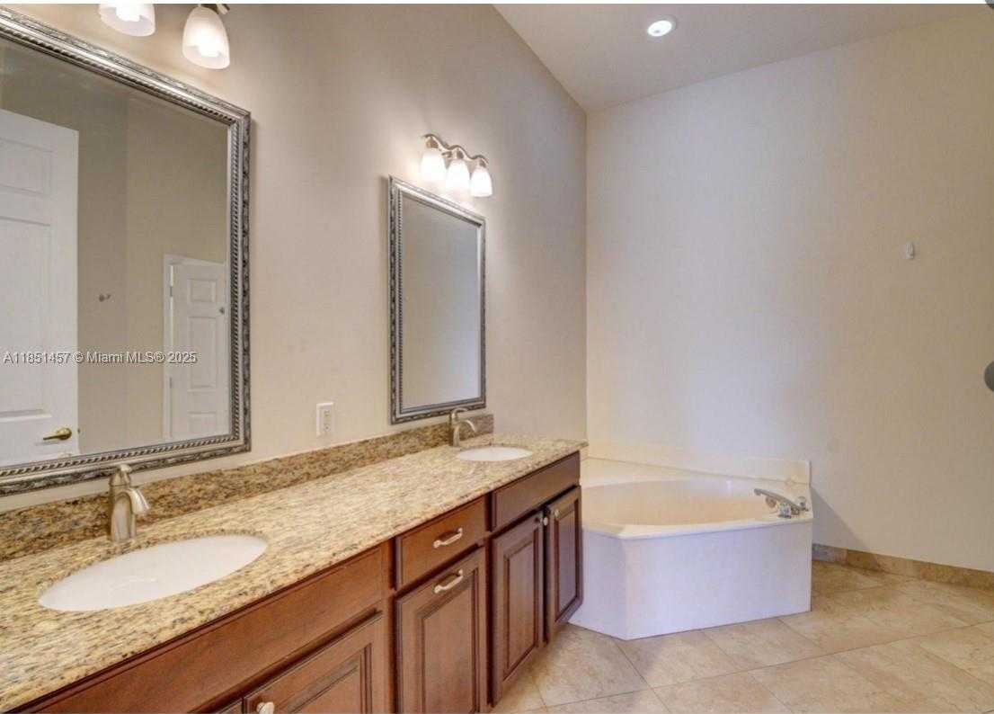 Small Image of 8291 HAMPTON WOOD DR #8291, Boca Raton Number 22