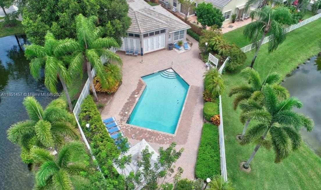 Small Image of 8291 HAMPTON WOOD DR #8291, Boca Raton Number 4