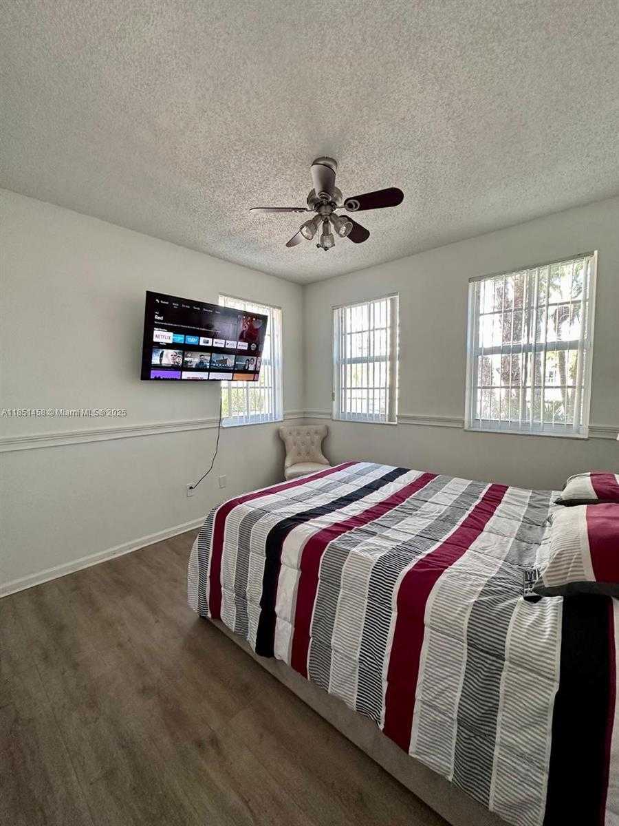 Small Image of 3215 NORTH EAST 184TH ST #14103, Aventura Number 19