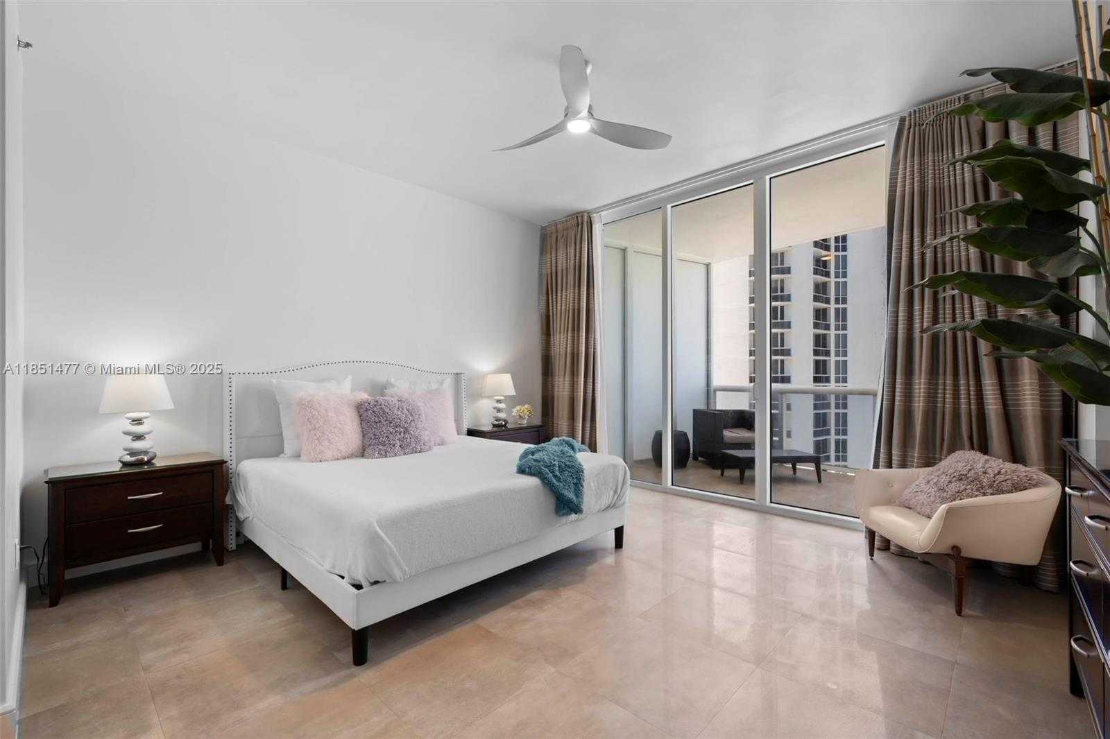Small Image of 15901 COLLINS AVE #1502, Sunny Isles Beach Number 12