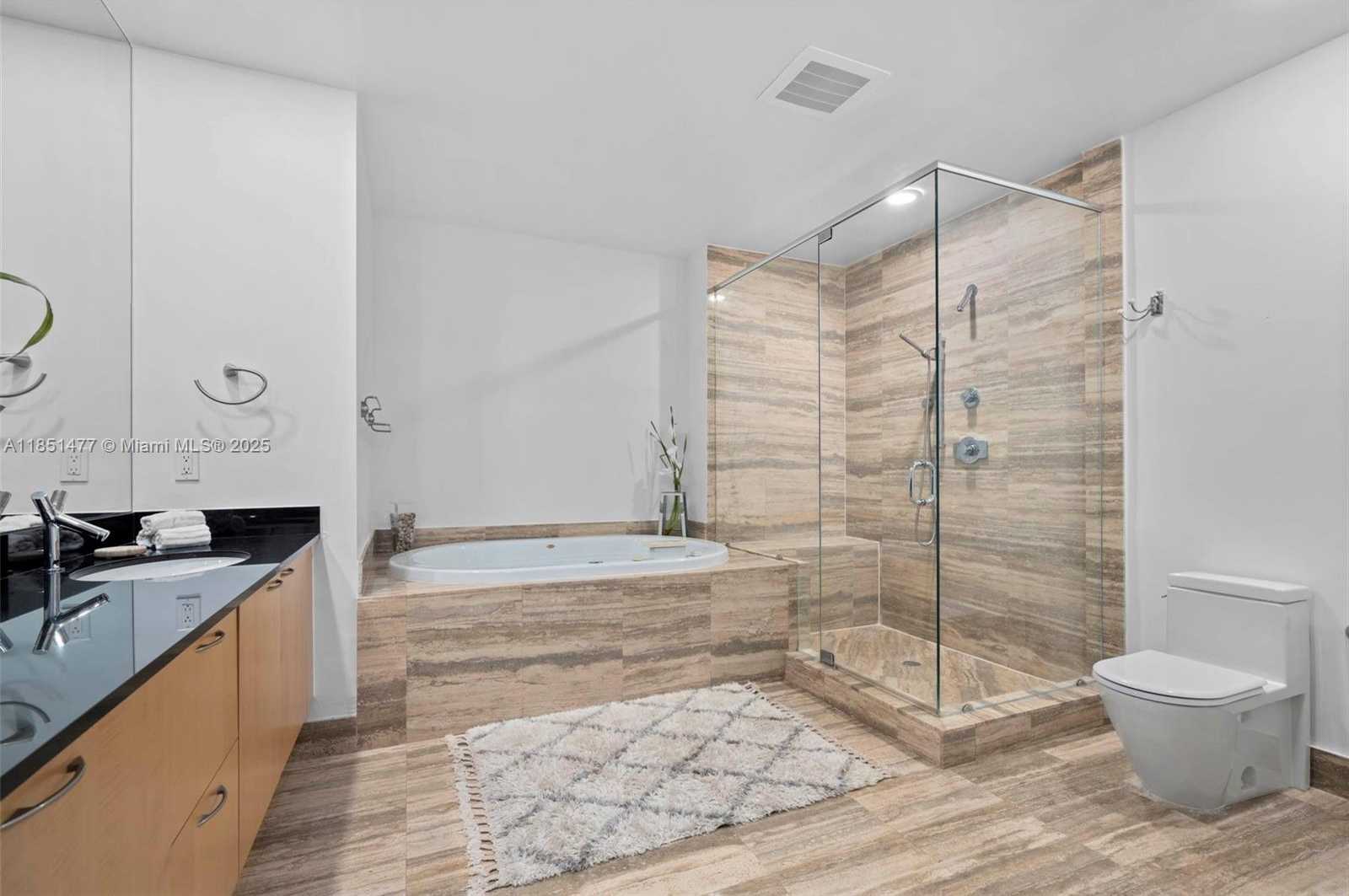 Small Image of 15901 COLLINS AVE #1502, Sunny Isles Beach Number 16