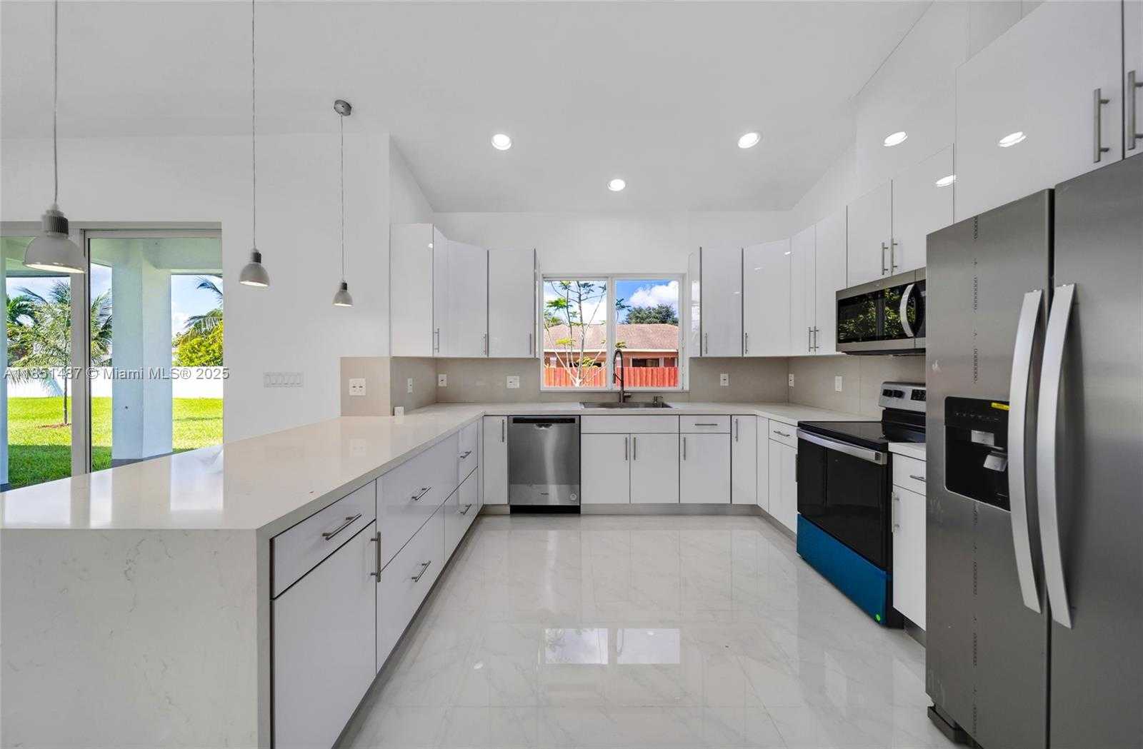 Small Image of 15620 NORTH WEST 39TH CT #15620, Miami Gardens Number 5