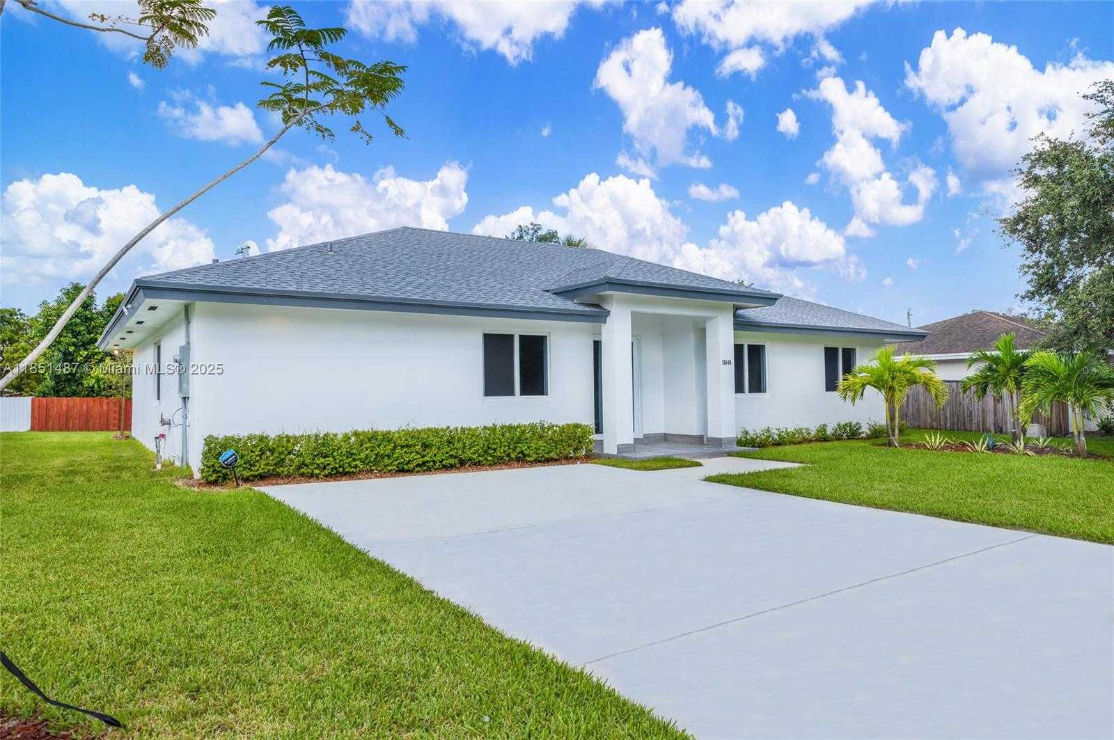 Small Image of 15620 NORTH WEST 39TH CT #15620, Miami Gardens Number 6