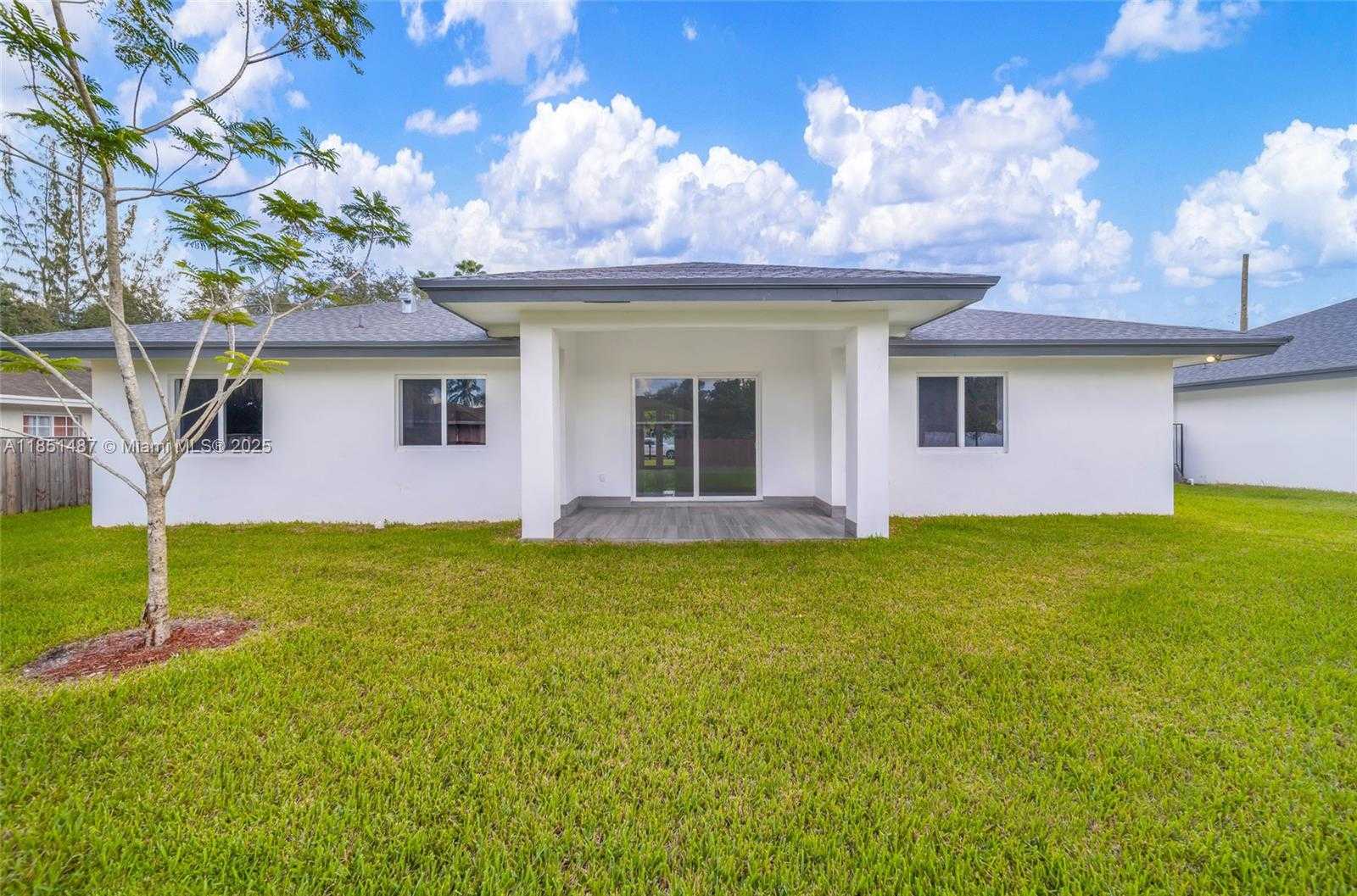 Small Image of 15620 NORTH WEST 39TH CT #15620, Miami Gardens Number 8
