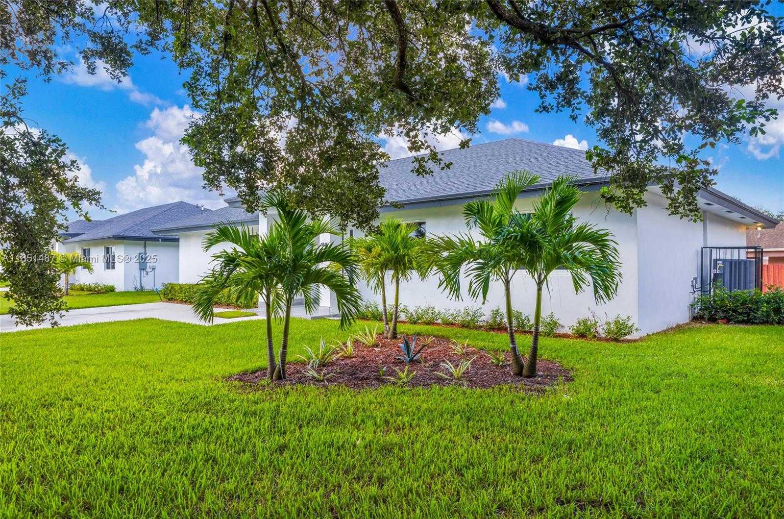 Small Image of 15620 NORTH WEST 39TH CT #15620, Miami Gardens Number 9
