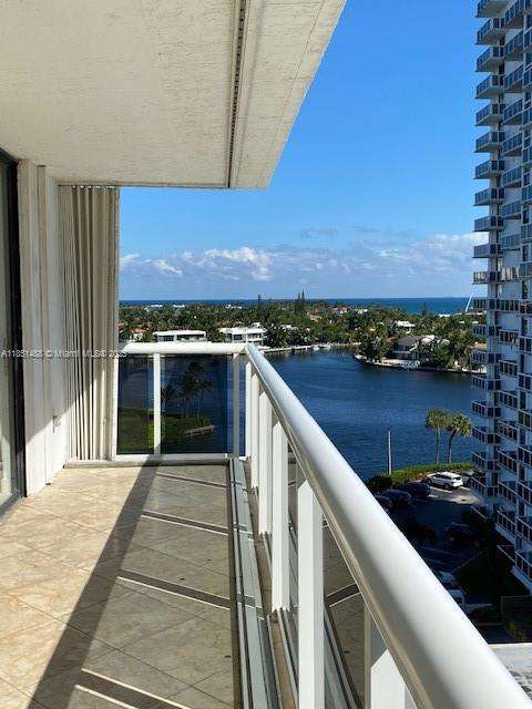 Small Image of 20505 EAST COUNTRY CLUB DR #934, Aventura Number 11