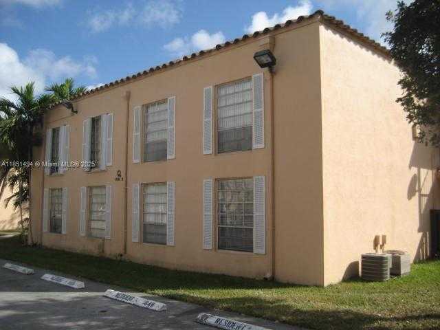 Small Image of 10810 NORTH KENDALL DR #Q-18, Miami Number 13