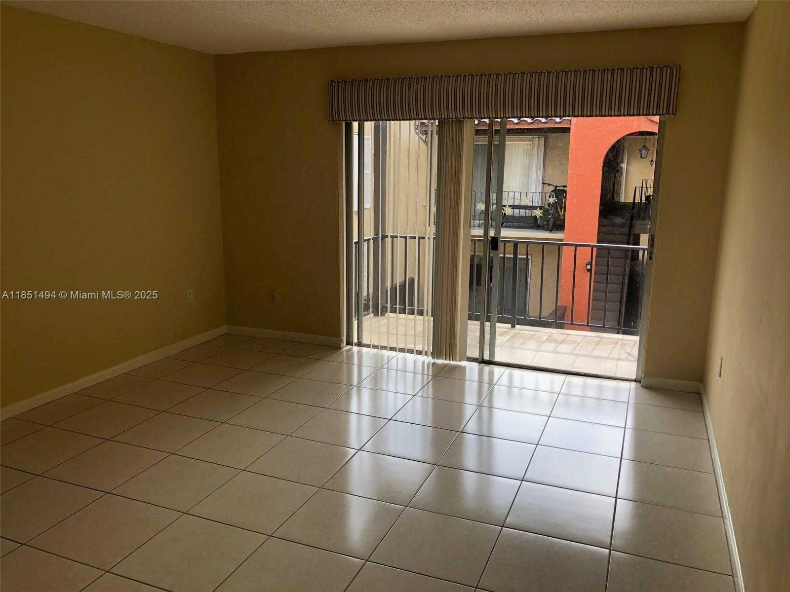 Small Image of 10810 NORTH KENDALL DR #Q-18, Miami Number 6