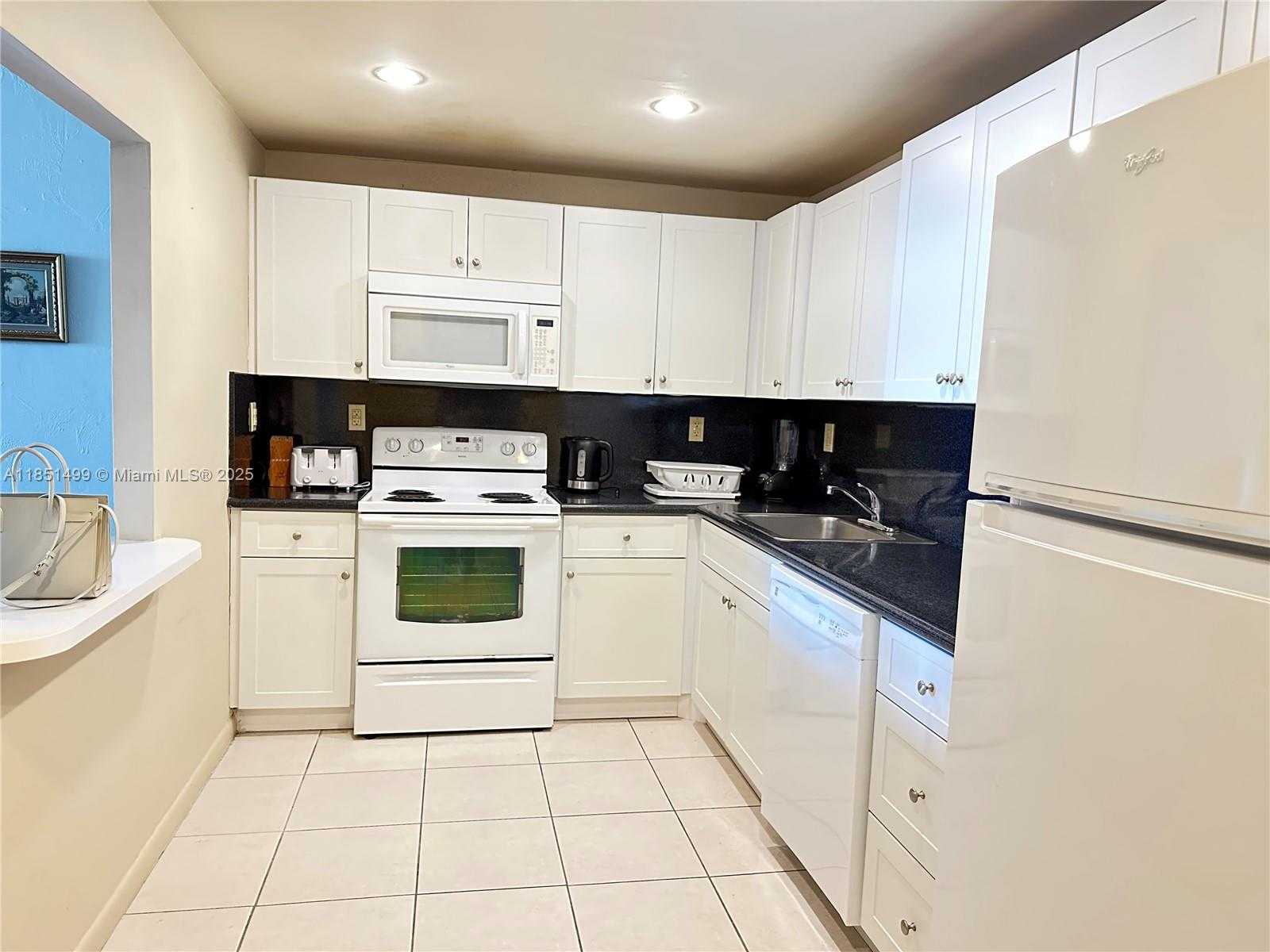 Small Image of 19390 COLLINS AVE #1401, Sunny Isles Beach Number 13