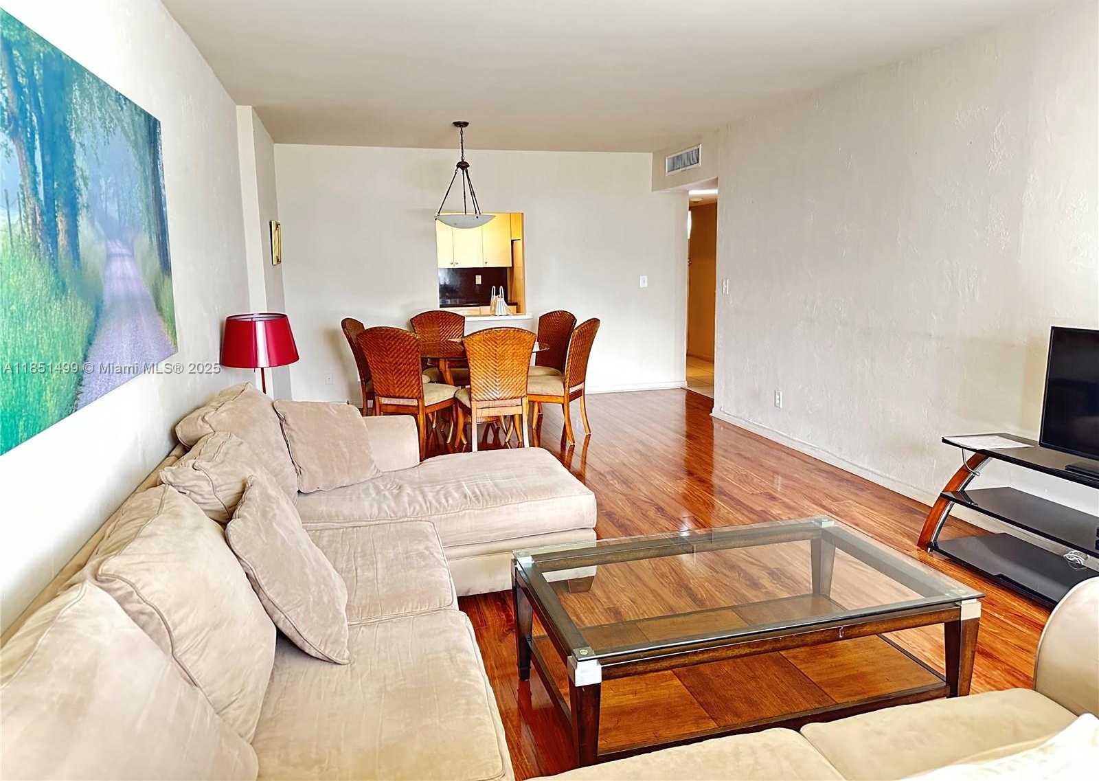 Small Image of 19390 COLLINS AVE #1401, Sunny Isles Beach Number 4