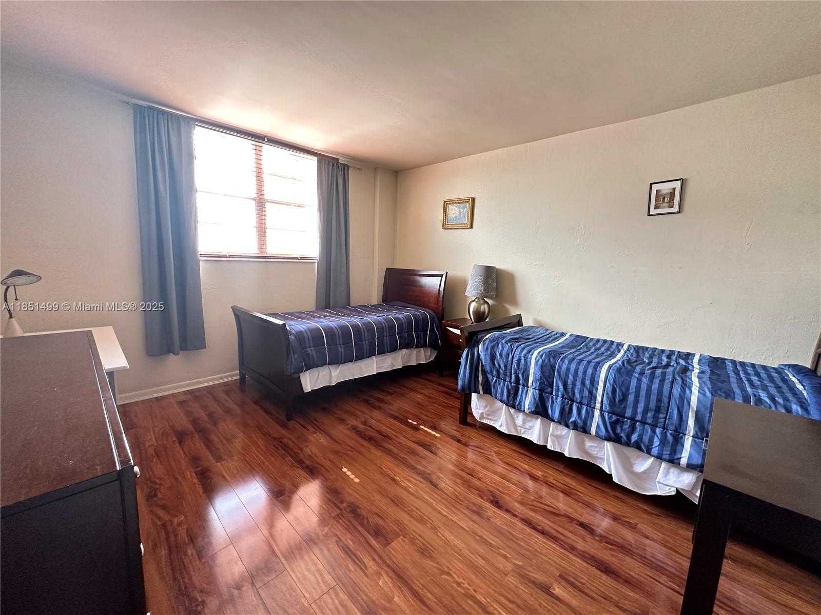 Small Image of 19390 COLLINS AVE #1401, Sunny Isles Beach Number 7