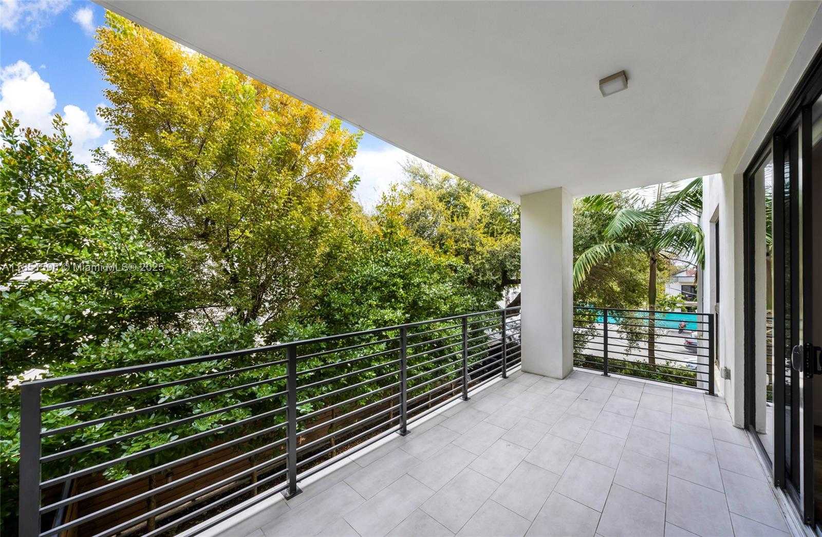 Small Image of 3265 BIRD AVE #202, Miami Number 15