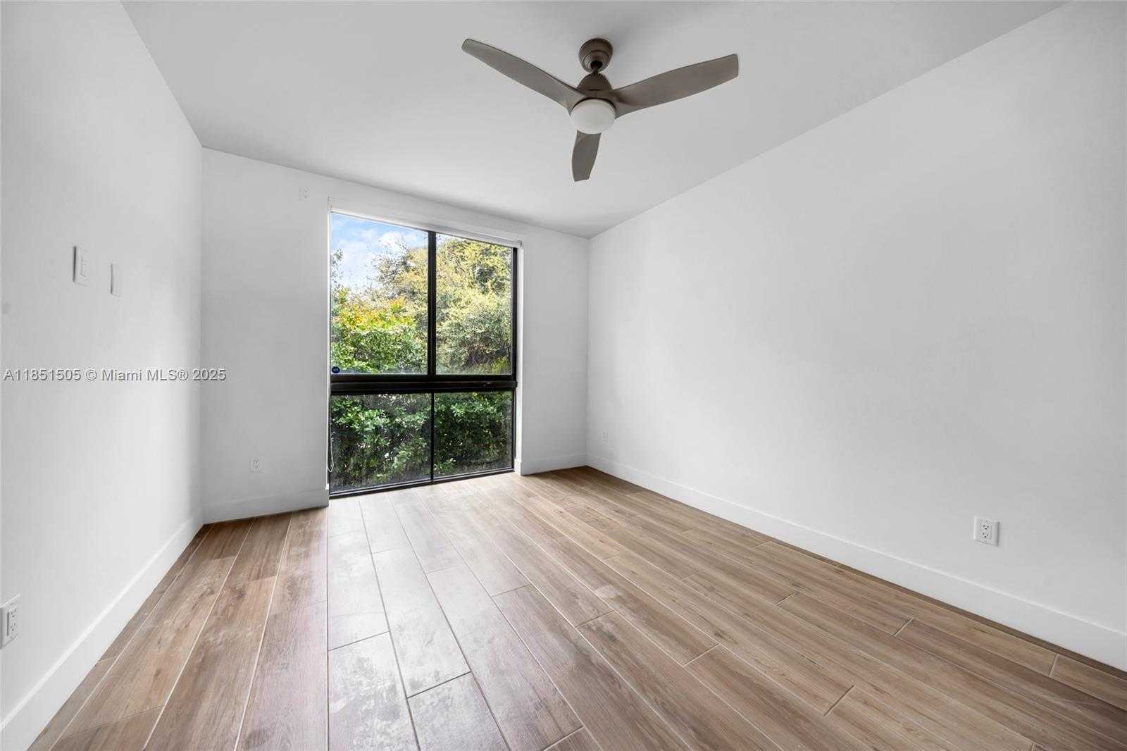 Small Image of 3265 BIRD AVE #202, Miami Number 20