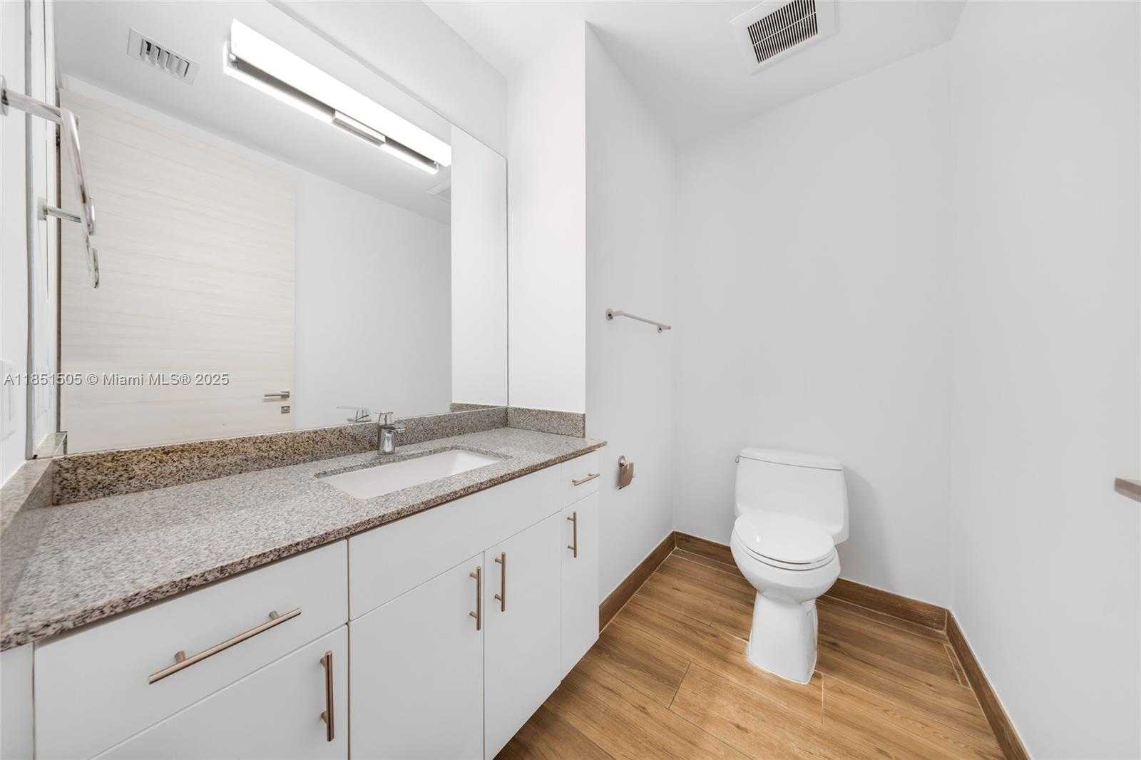 Small Image of 3265 BIRD AVE #202, Miami Number 5