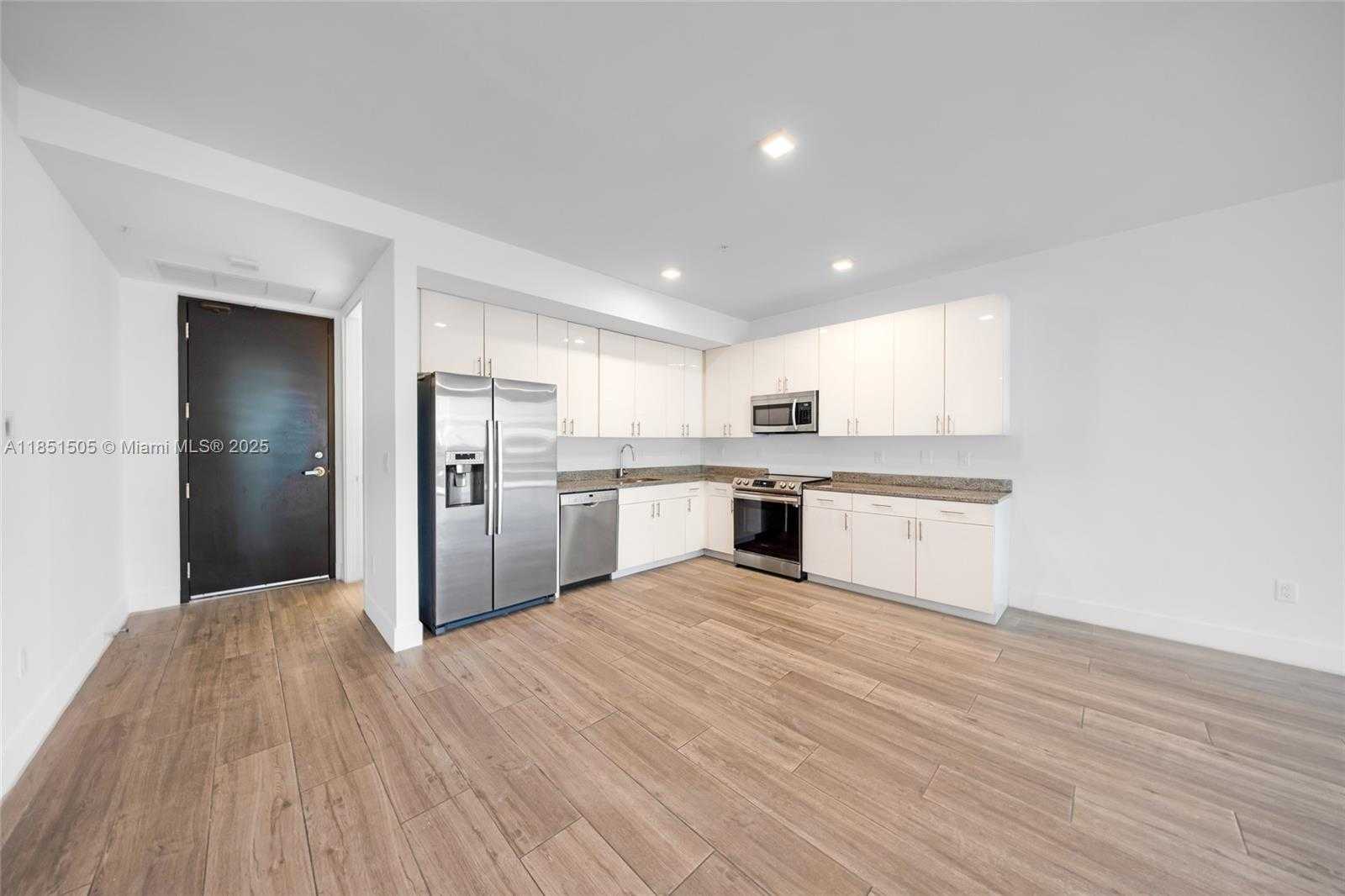 Small Image of 3265 BIRD AVE #202, Miami Number 6