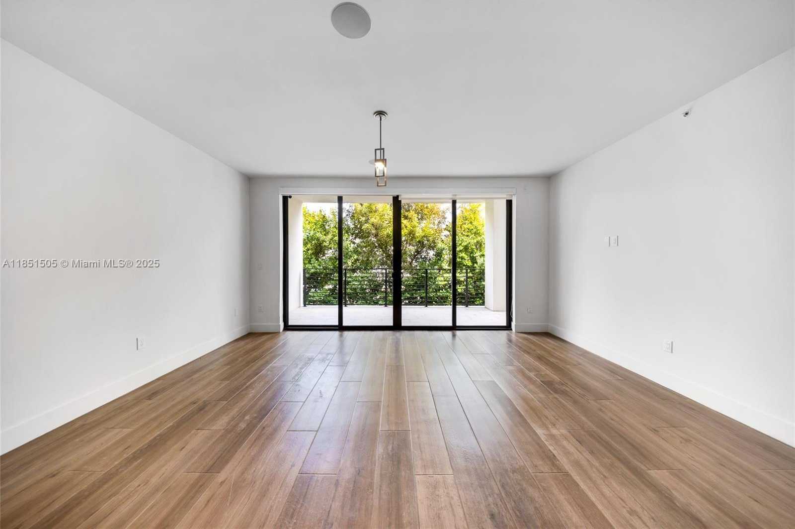 Small Image of 3265 BIRD AVE #202, Miami Number 9