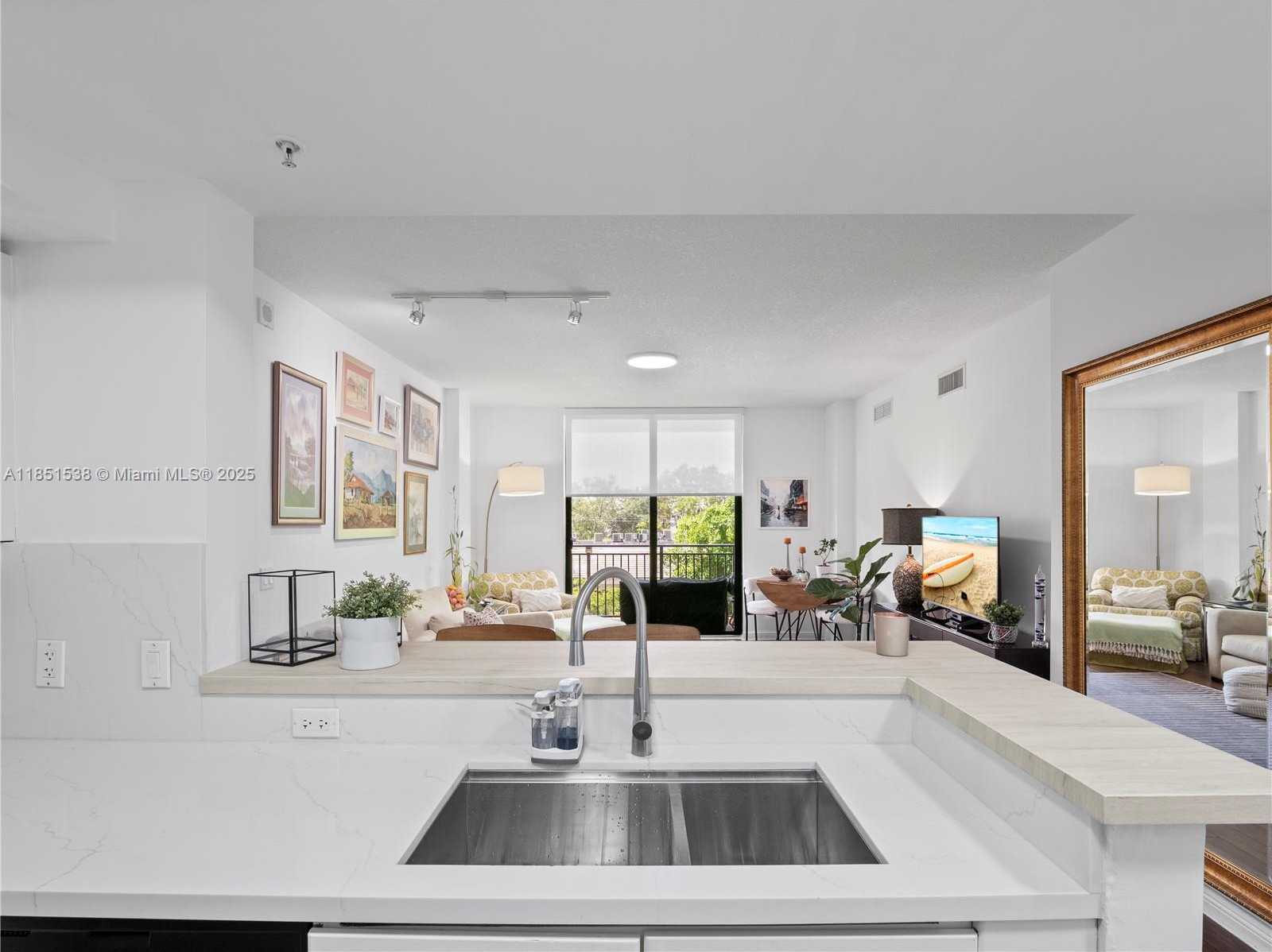 Small Image of 888 SOUTH DOUGLAS RD #302, Coral Gables Number 14