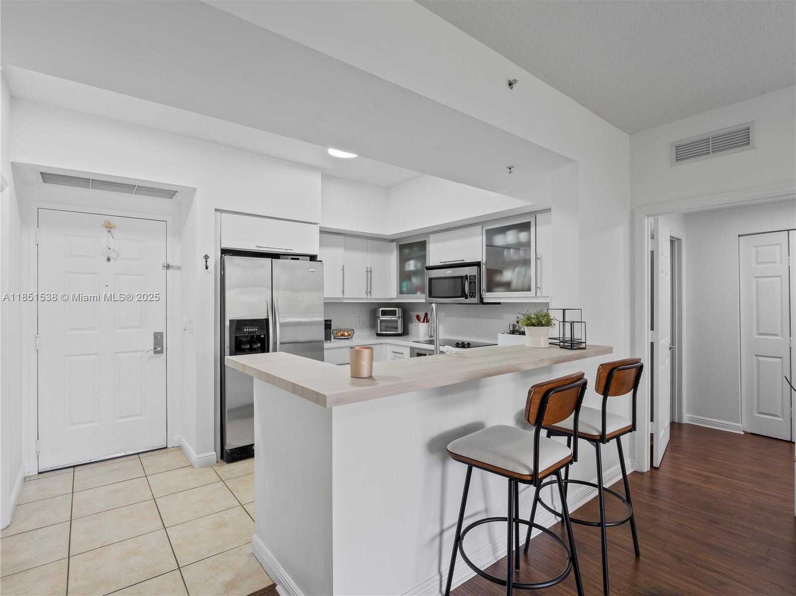 Small Image of 888 SOUTH DOUGLAS RD #302, Coral Gables Number 17