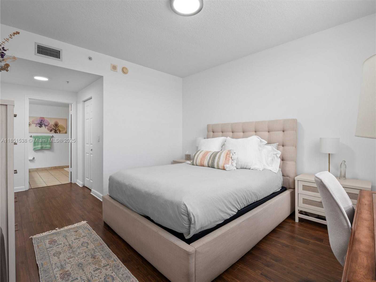 Small Image of 888 SOUTH DOUGLAS RD #302, Coral Gables Number 19