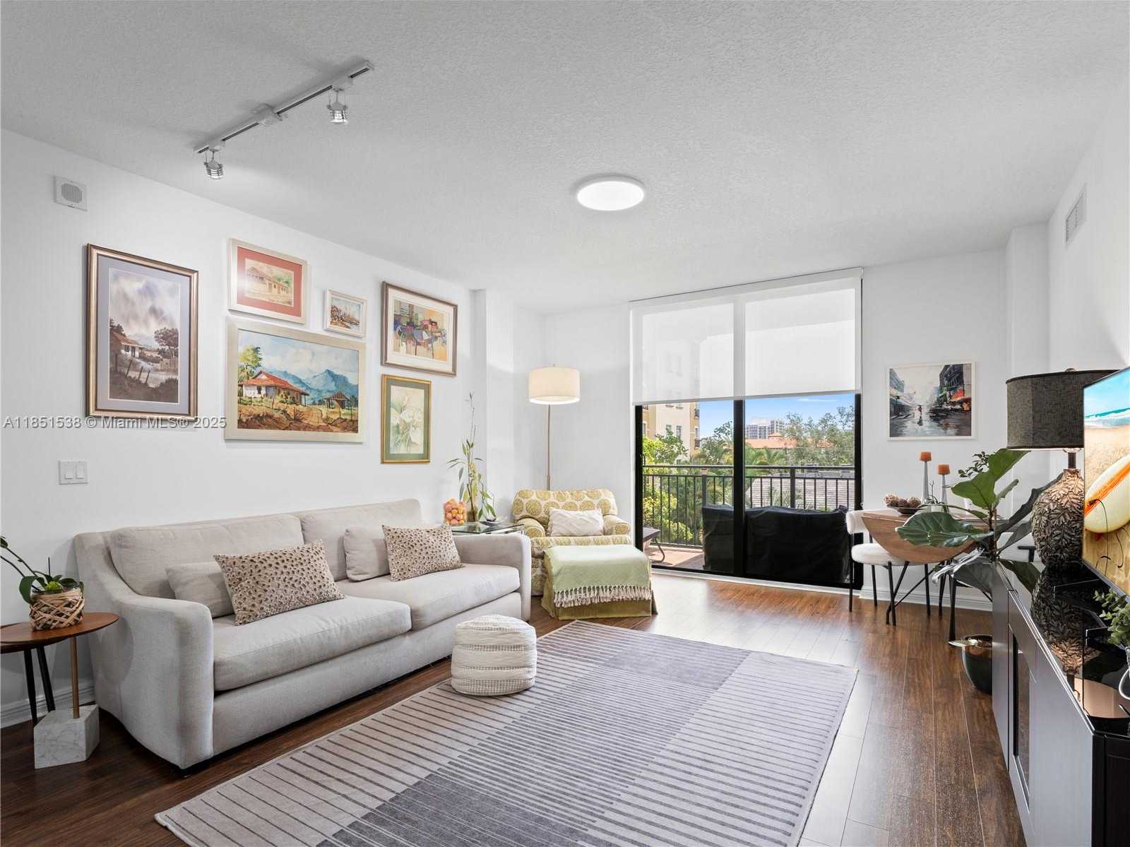 Small Image of 888 SOUTH DOUGLAS RD #302, Coral Gables Number 2
