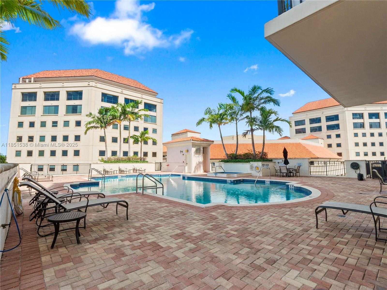 Small Image of 888 SOUTH DOUGLAS RD #302, Coral Gables Number 32