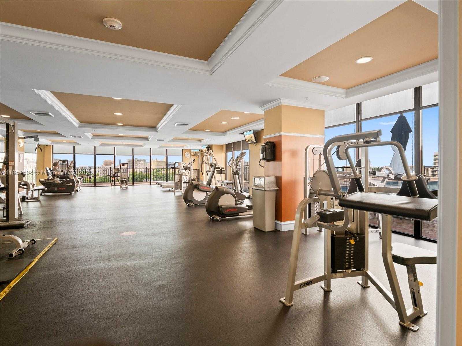 Small Image of 888 SOUTH DOUGLAS RD #302, Coral Gables Number 34
