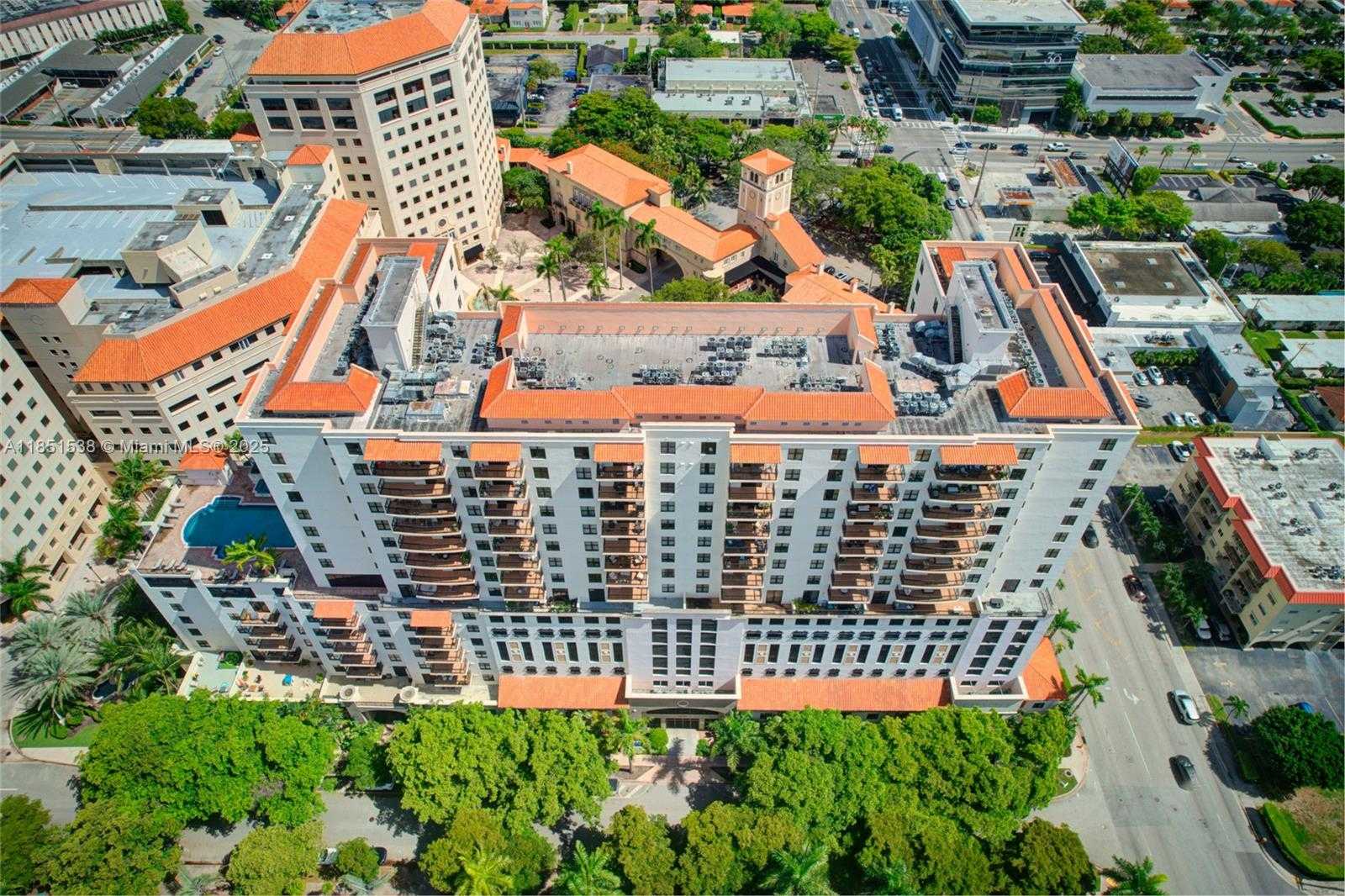 Small Image of 888 SOUTH DOUGLAS RD #302, Coral Gables Number 50