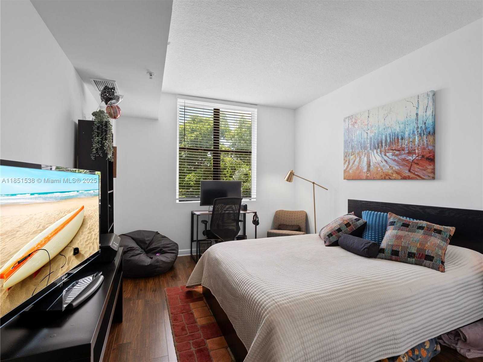 Small Image of 888 SOUTH DOUGLAS RD #302, Coral Gables Number 7