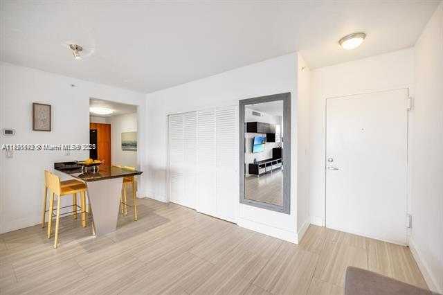 Small Image of 3001 SOUTH OCEAN DR #433, Hollywood Number 2