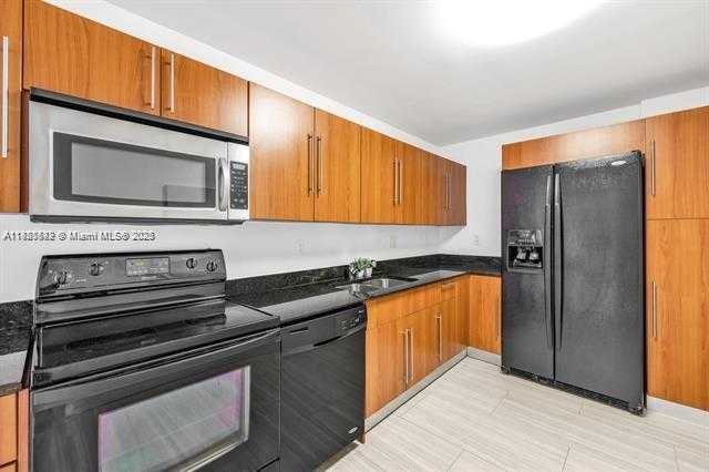 Small Image of 3001 SOUTH OCEAN DR #433, Hollywood Number 9