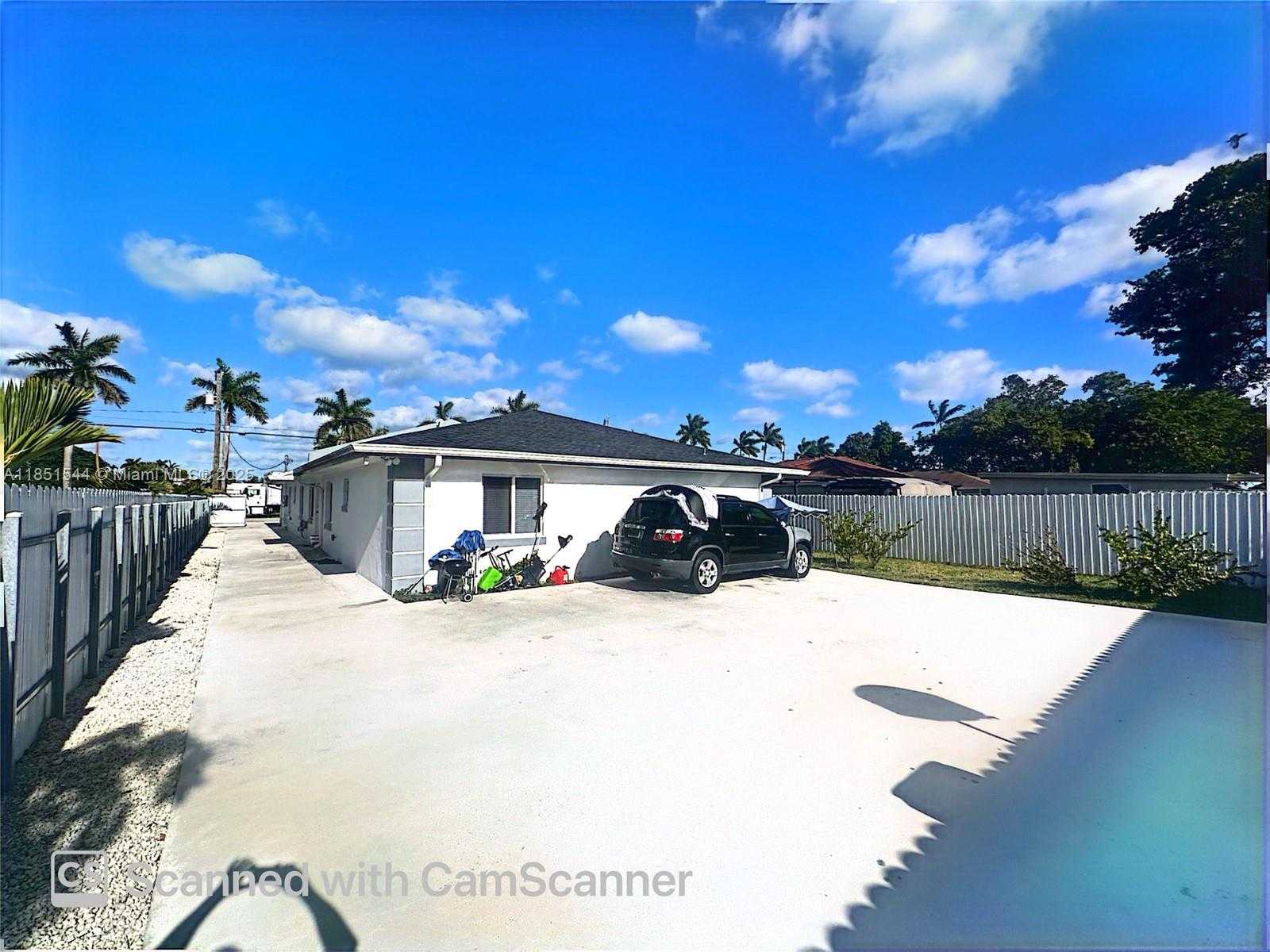 Small Image of 21872 118TH AVE #2, Miami Number 10