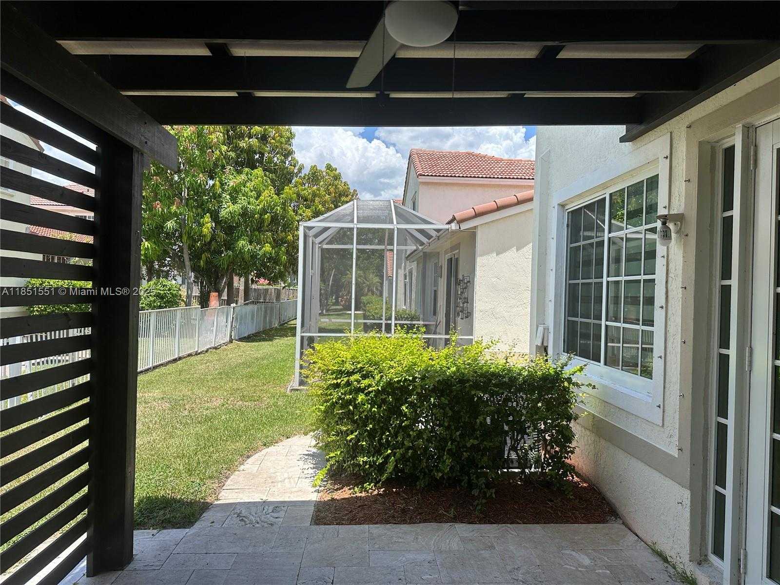 Small Image of 18716 SOUTH WEST 27TH CT, Miramar Number 11