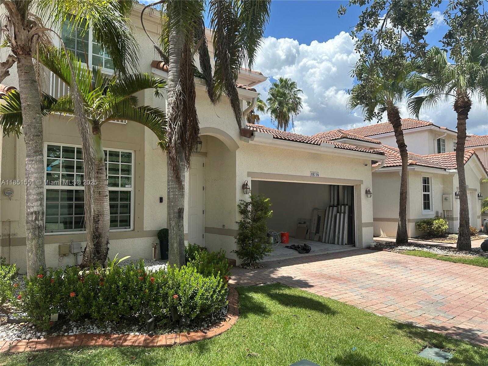 Small Image of 18716 SOUTH WEST 27TH CT, Miramar Number 2