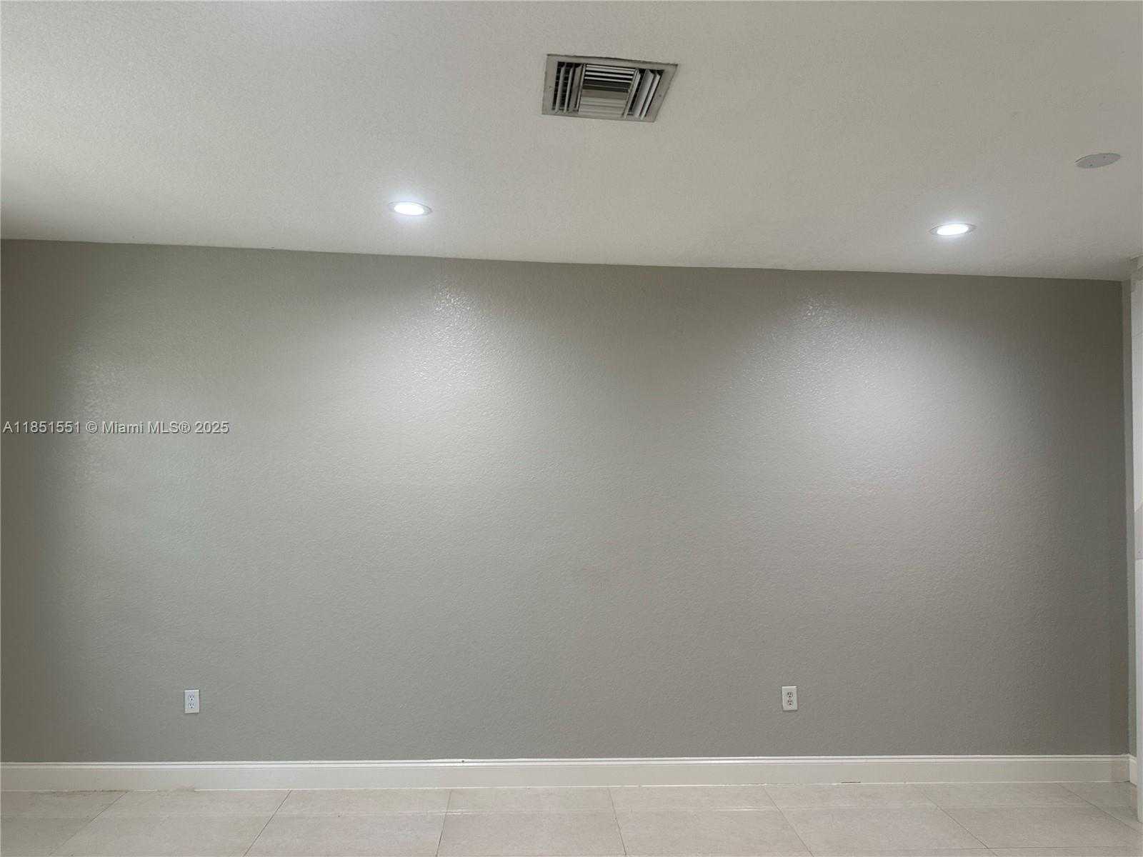 Small Image of 18716 SOUTH WEST 27TH CT, Miramar Number 7