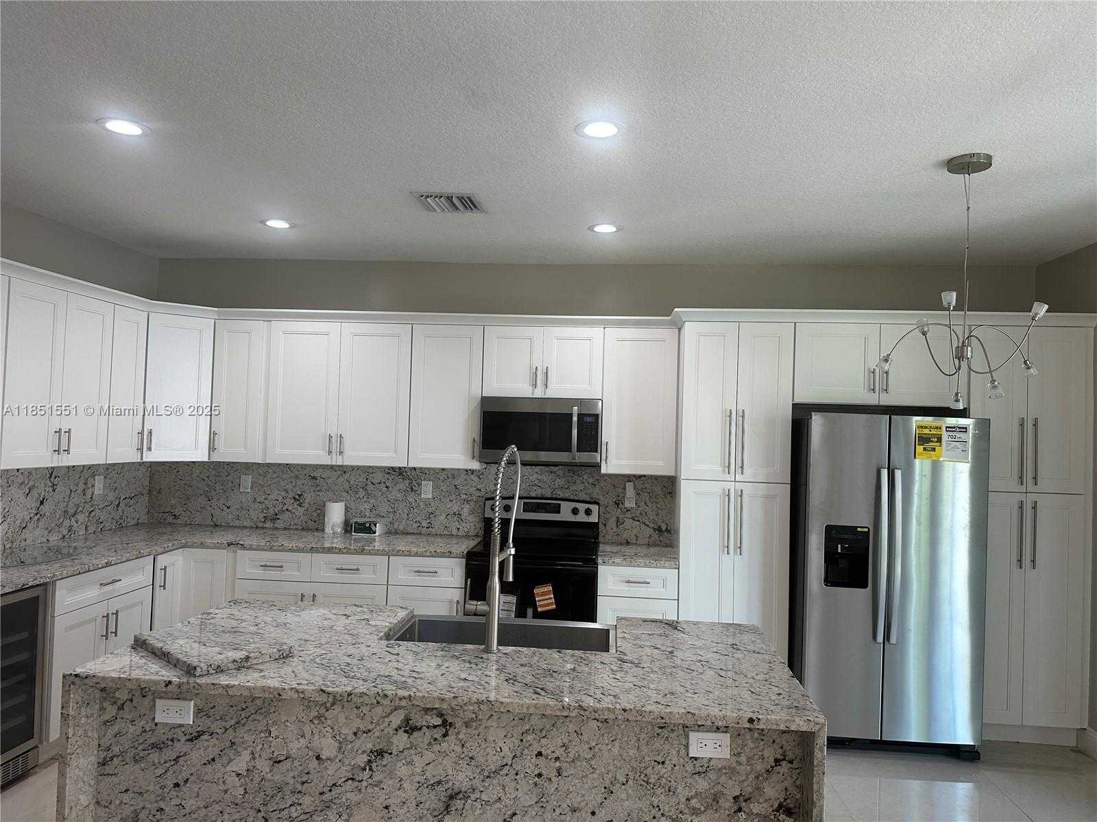Small Image of 18716 SOUTH WEST 27TH CT, Miramar Number 8