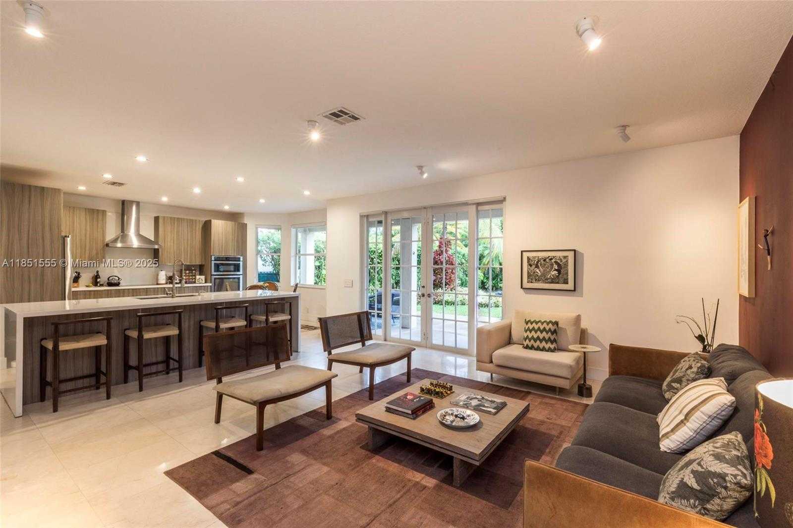 Small Image of 3652 FALCON RIDGE CIR, Weston Number 11