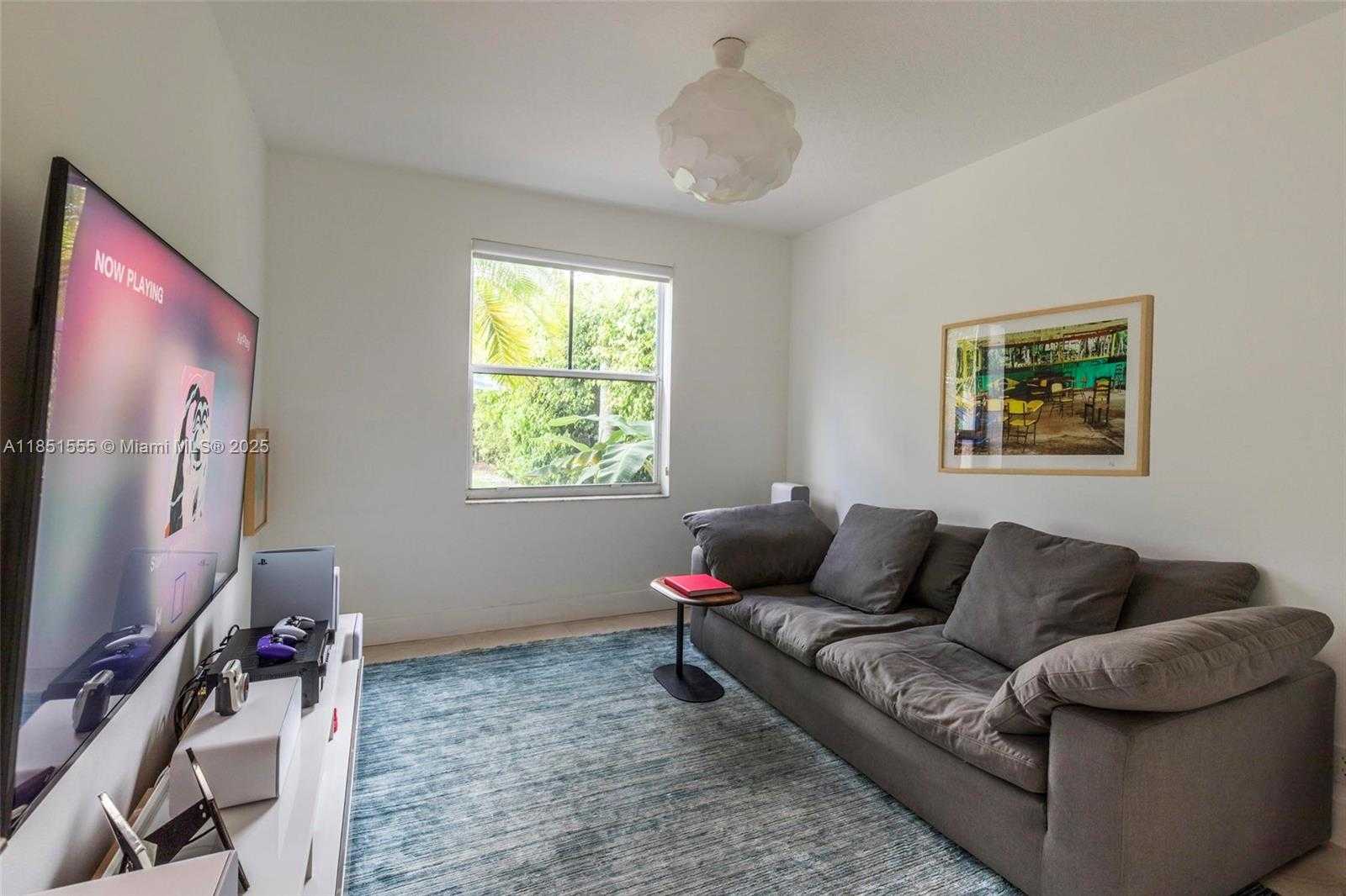 Small Image of 3652 FALCON RIDGE CIR, Weston Number 16