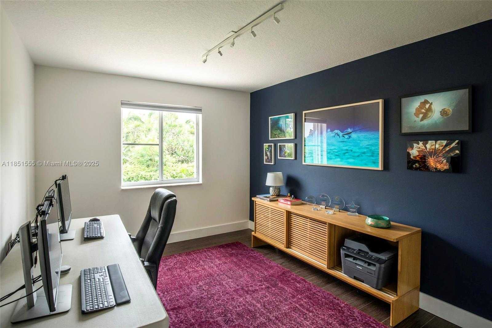 Small Image of 3652 FALCON RIDGE CIR, Weston Number 20