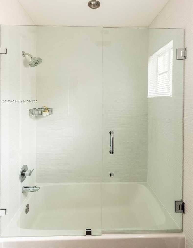 Small Image of 3652 FALCON RIDGE CIR, Weston Number 21