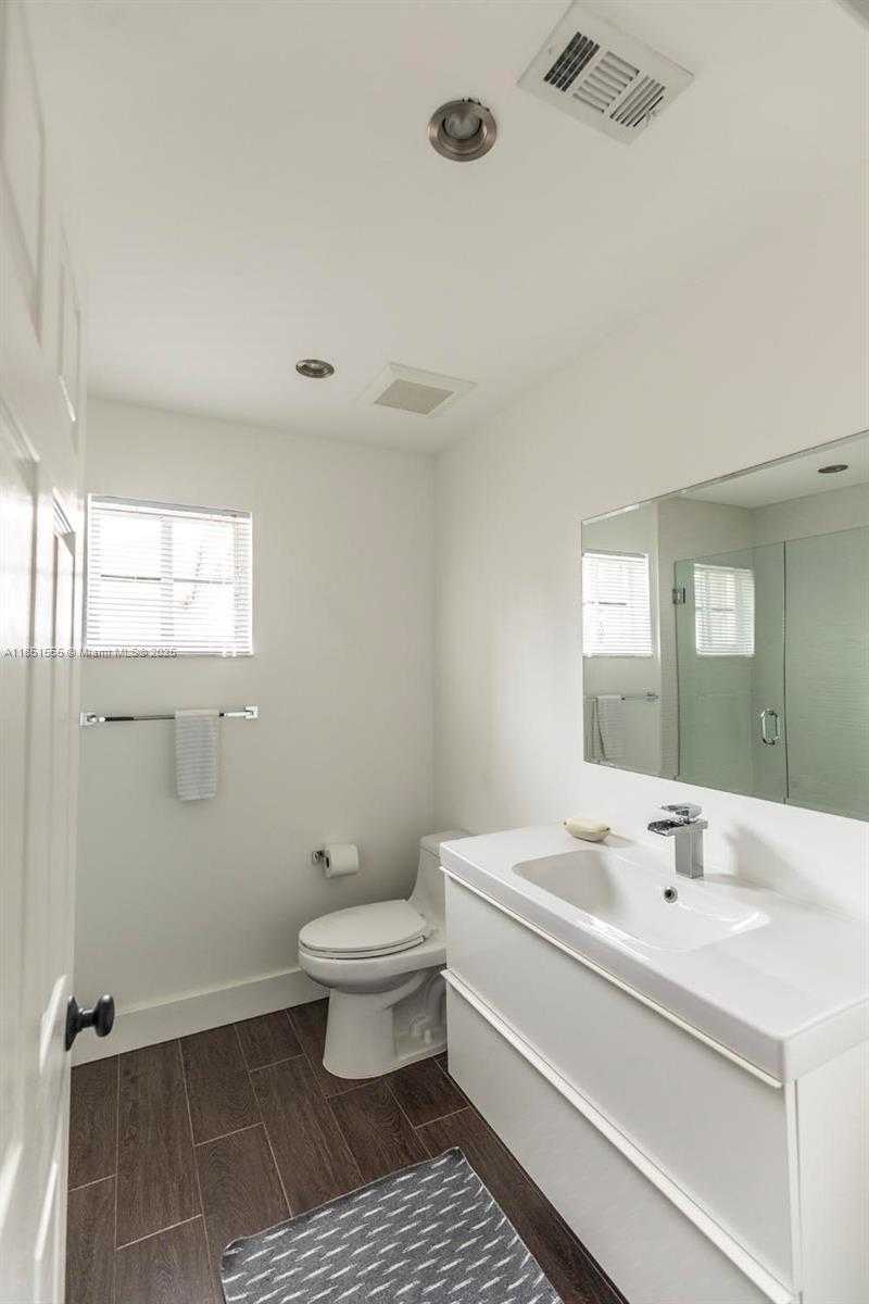 Small Image of 3652 FALCON RIDGE CIR, Weston Number 22