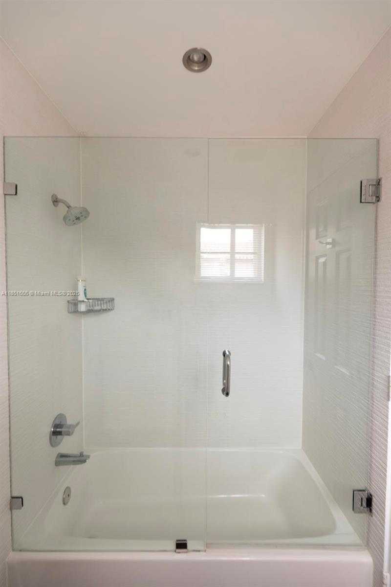 Small Image of 3652 FALCON RIDGE CIR, Weston Number 25