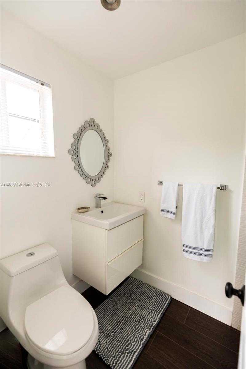 Small Image of 3652 FALCON RIDGE CIR, Weston Number 26