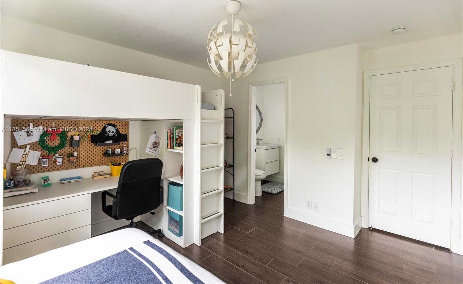 Small Image of 3652 FALCON RIDGE CIR, Weston Number 27