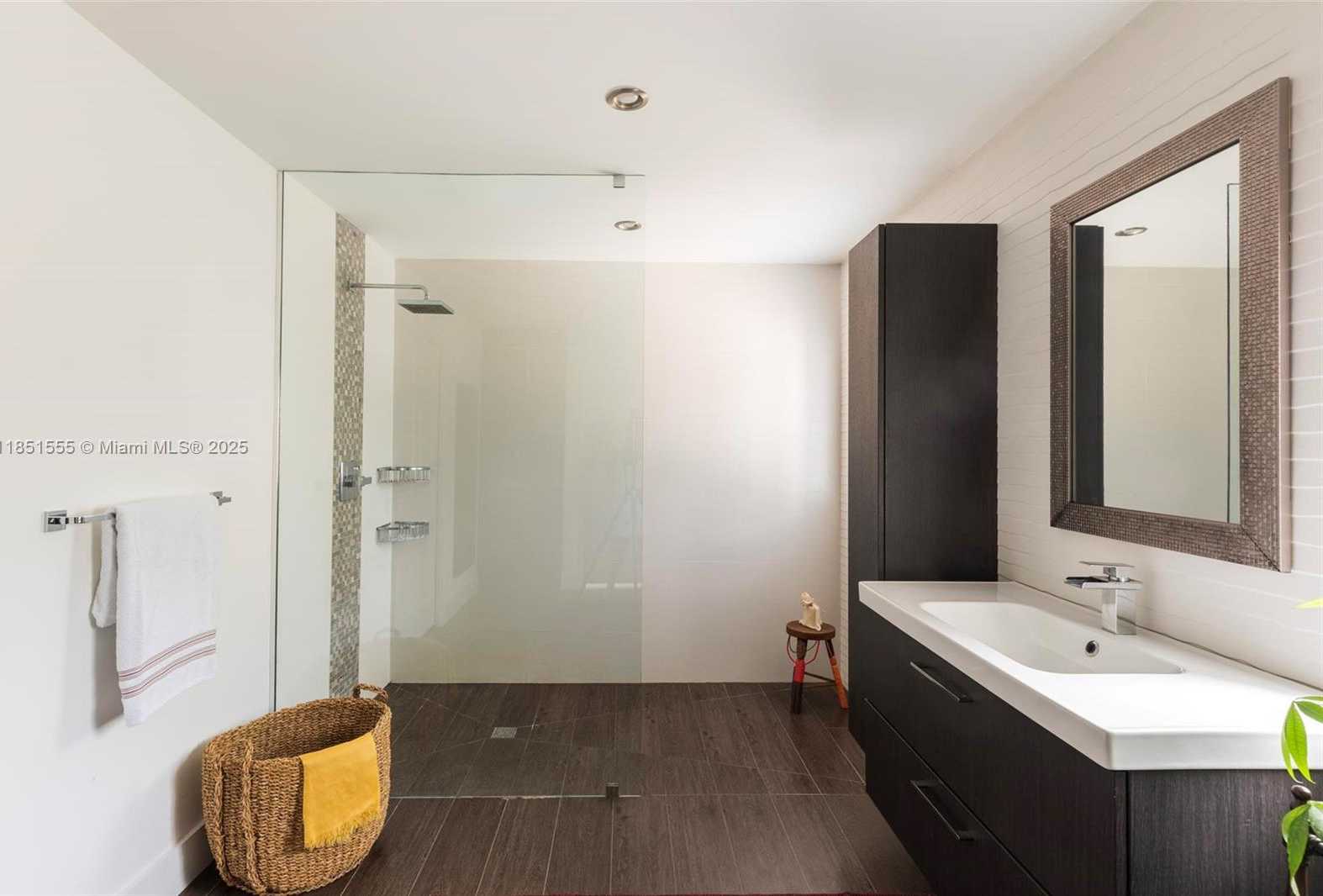 Small Image of 3652 FALCON RIDGE CIR, Weston Number 30