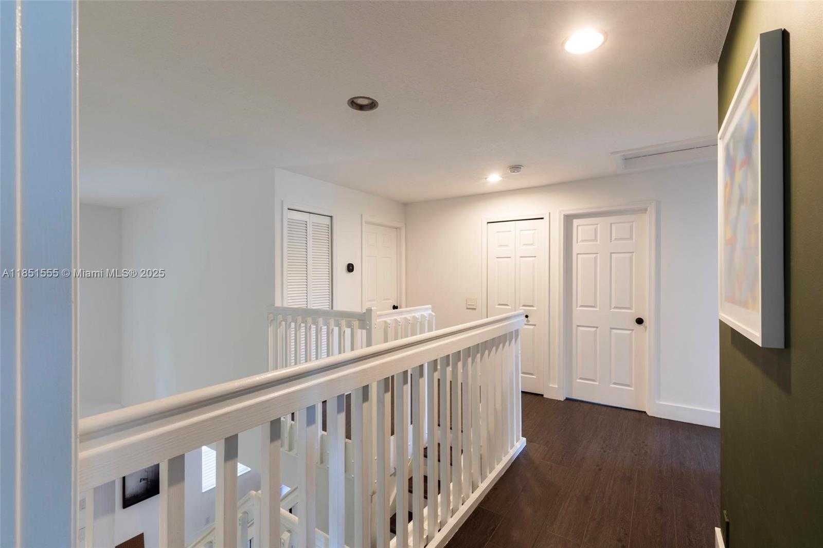 Small Image of 3652 FALCON RIDGE CIR, Weston Number 34