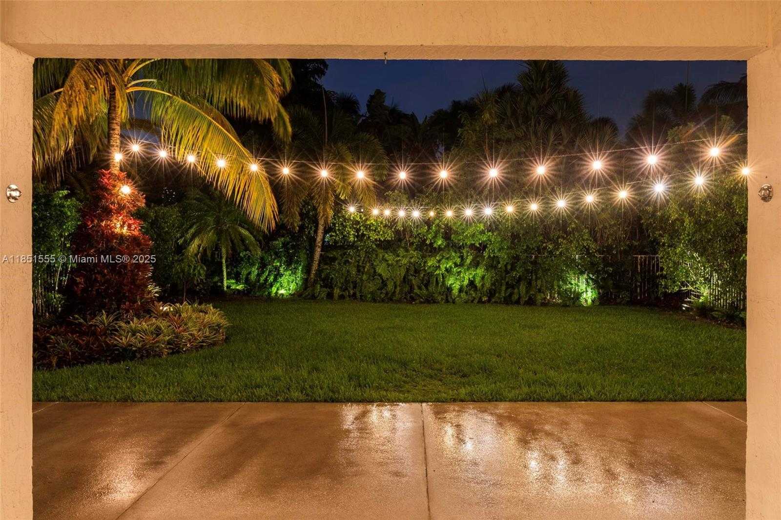 Small Image of 3652 FALCON RIDGE CIR, Weston Number 36